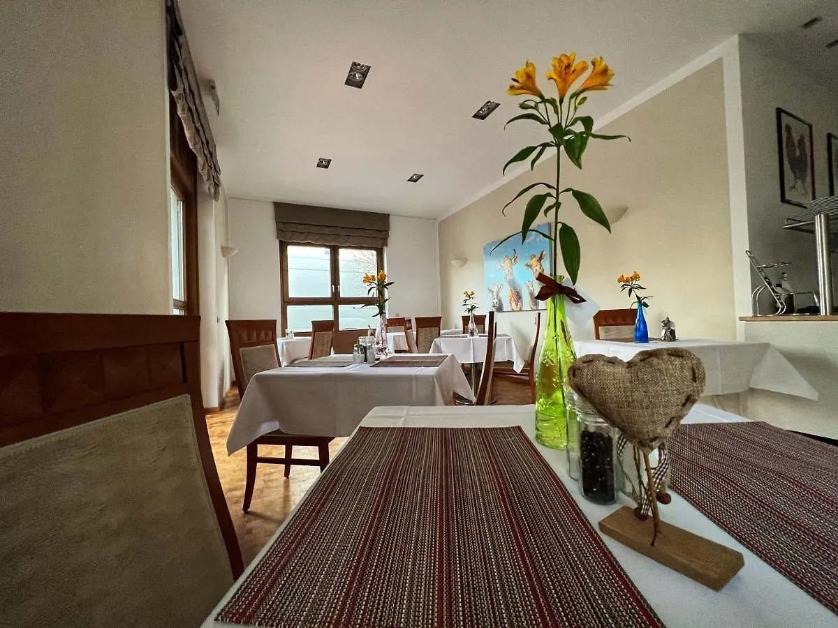 Hotel Prinz München 4*,