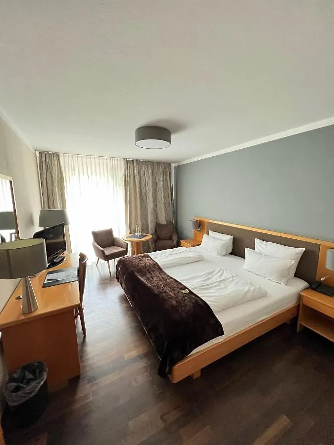 Hotel Prinz München 4*,